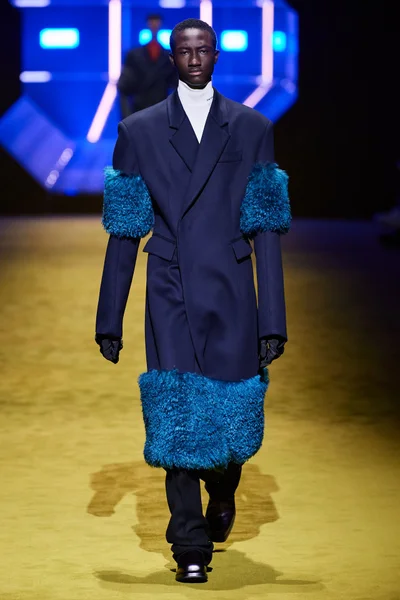 Look 46